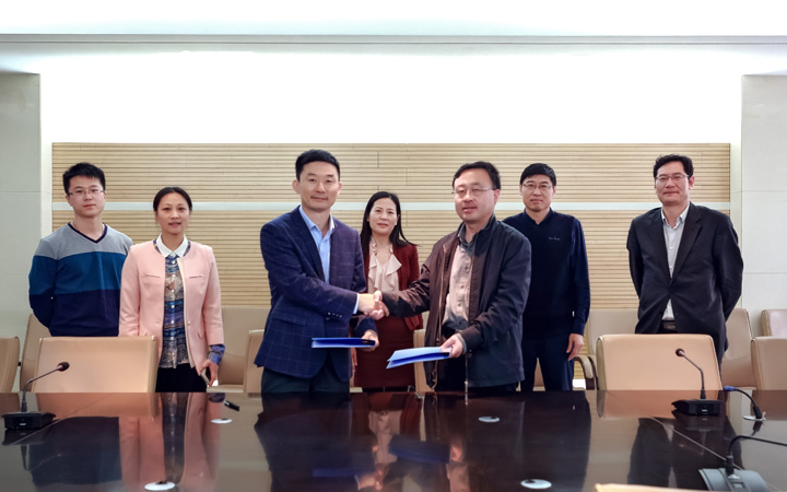 集團(tuán)與德州市公路勘察設(shè)計院簽訂戰(zhàn)略合作協(xié)議