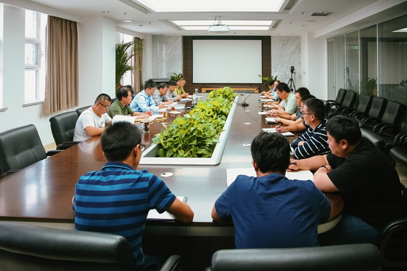 蔣永才董事長(zhǎng)赴新疆事業(yè)部慰問(wèn)干部員工